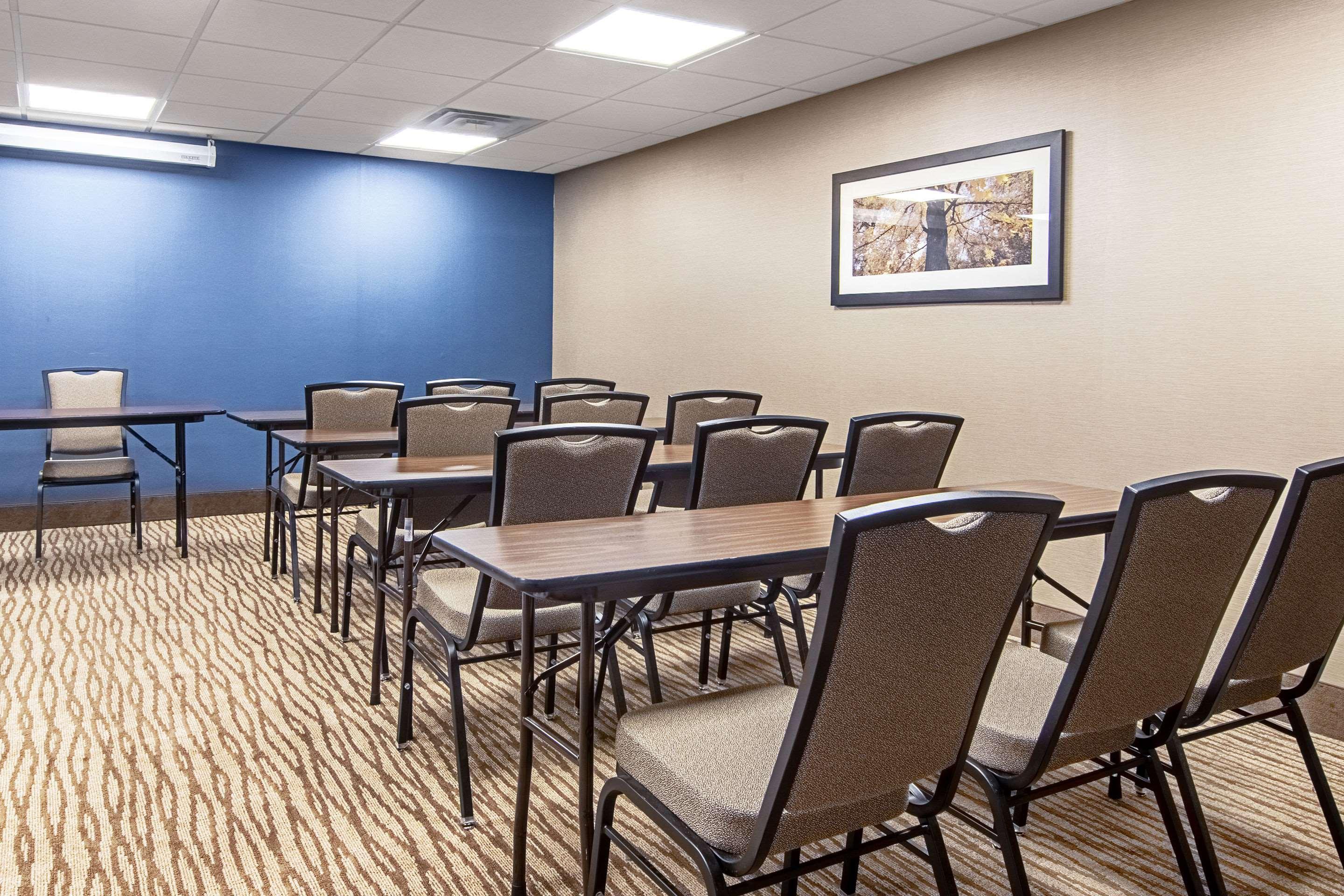 Comfort Suites Knoxville Airport Алкоа Экстерьер фото