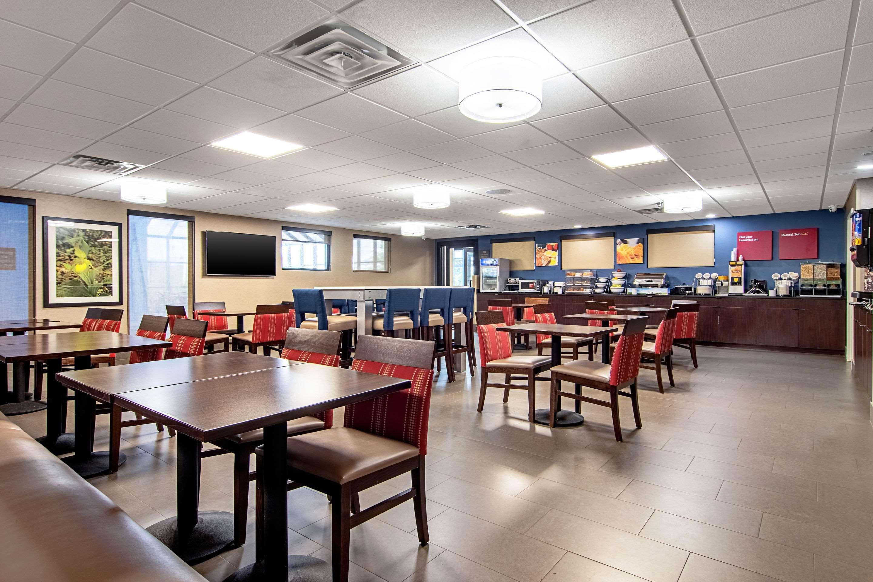 Comfort Suites Knoxville Airport Алкоа Экстерьер фото