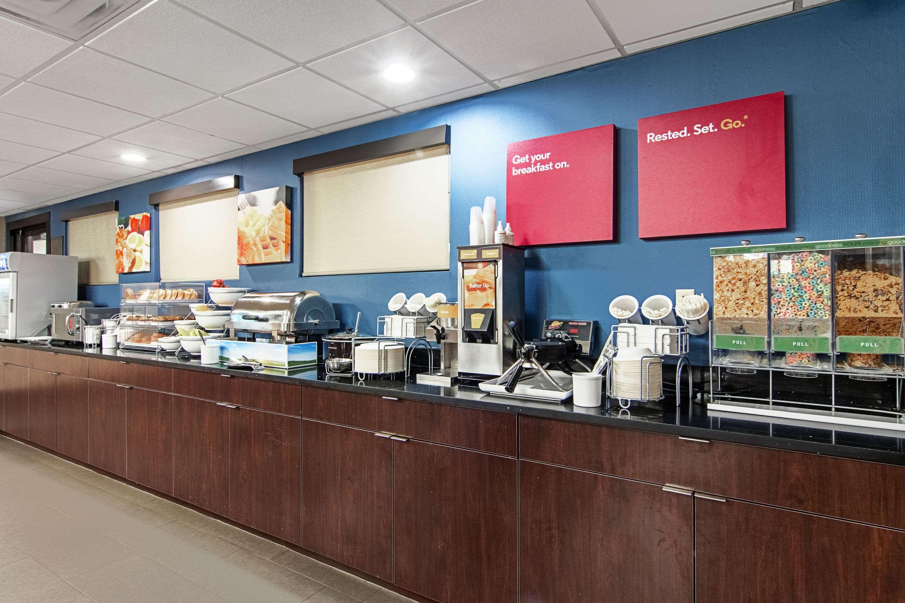 Comfort Suites Knoxville Airport Алкоа Экстерьер фото